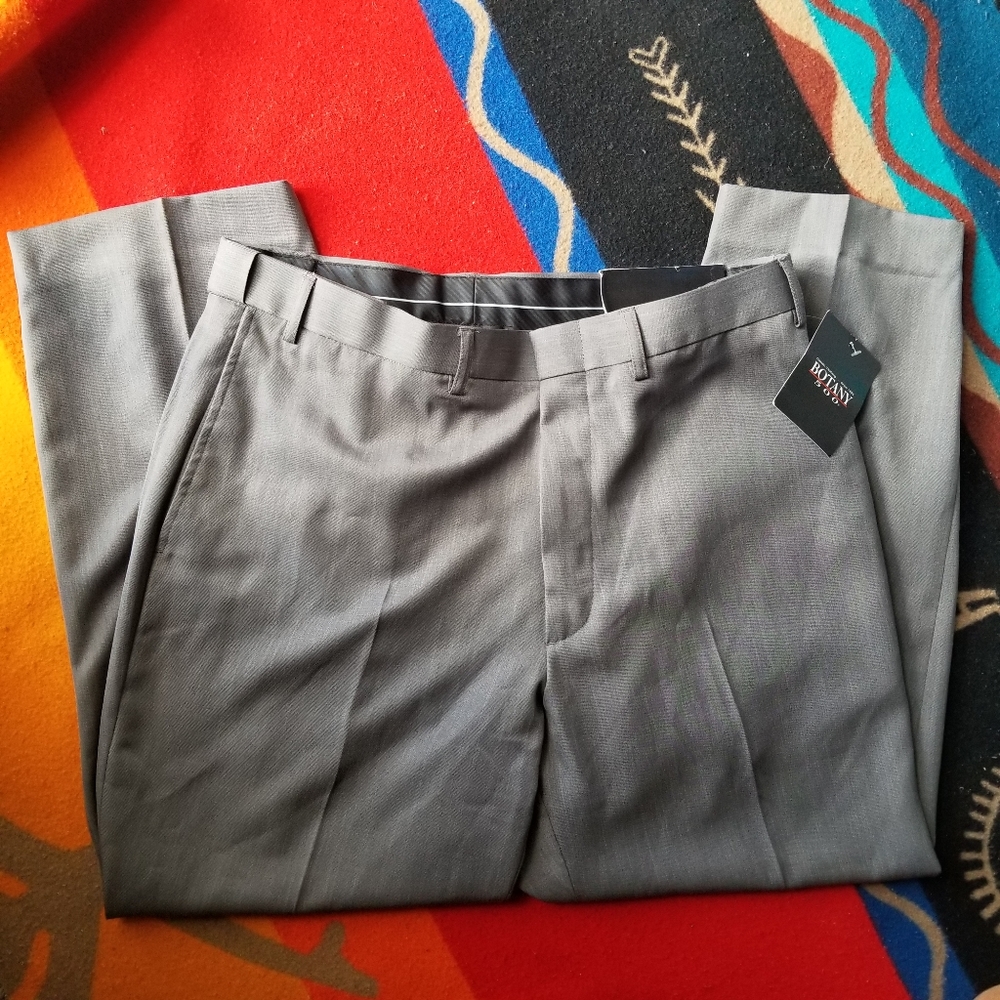 Botany 500 Gray Slacks